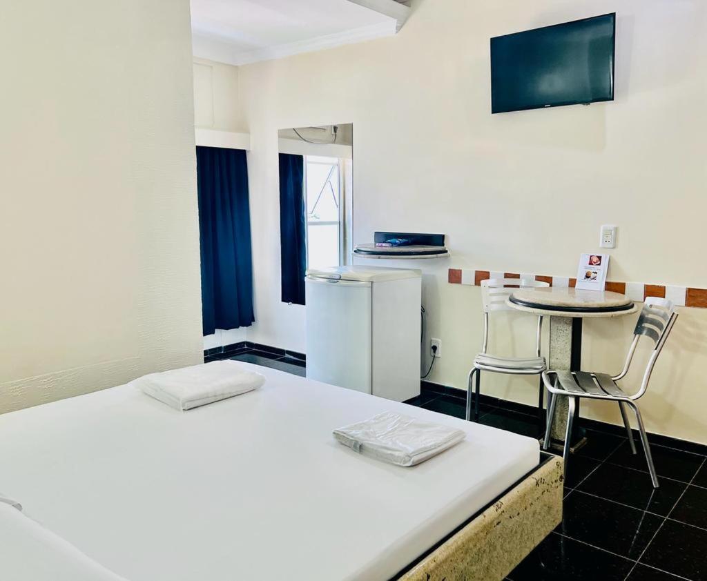 Hotel Buriti Stop (Adults Only) Goiânia Eksteriør bilde