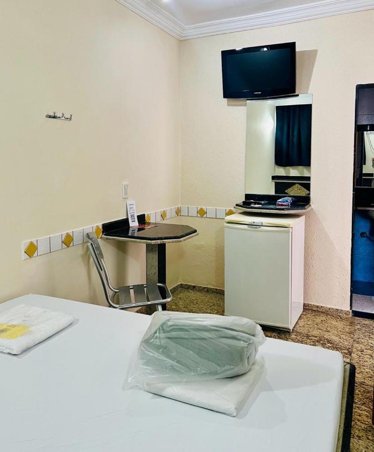 Hotel Buriti Stop (Adults Only) Goiânia Eksteriør bilde