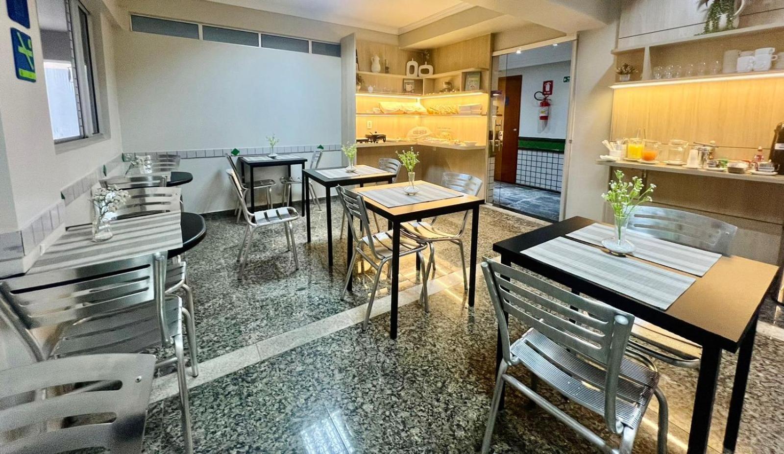 Hotel Buriti Stop (Adults Only) Goiânia Eksteriør bilde