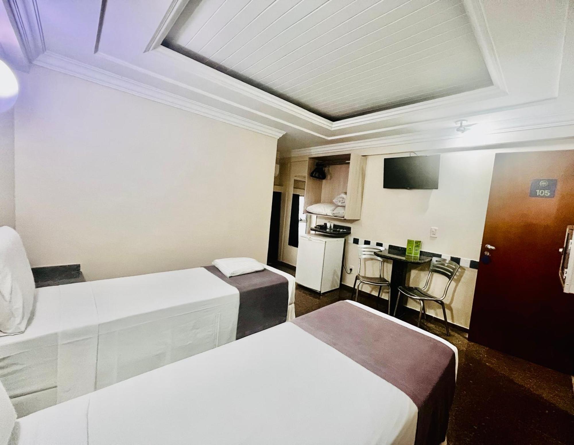 Hotel Buriti Stop (Adults Only) Goiânia Eksteriør bilde